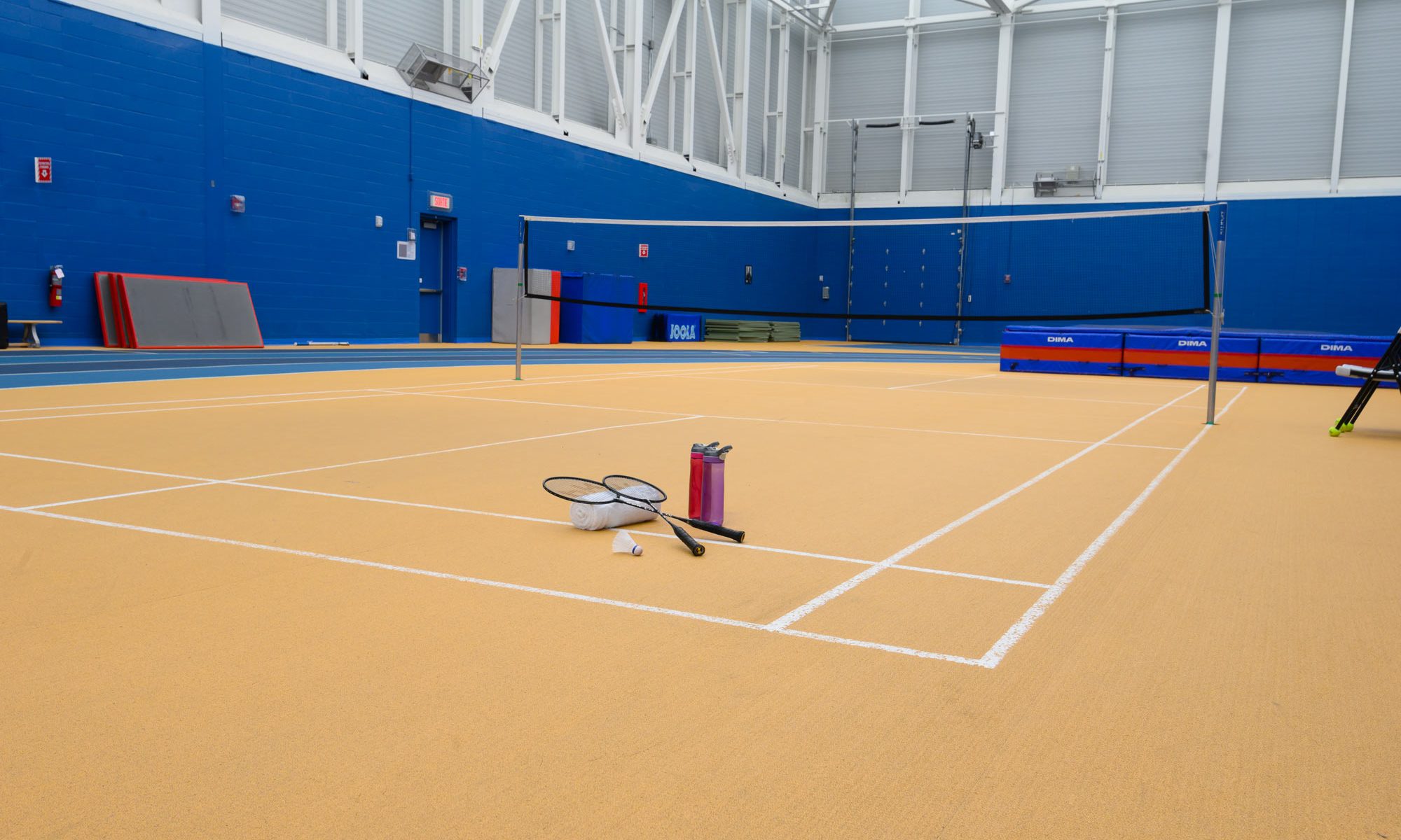 TENNIS AND BADMINTON ZONE Centre Multisports in Vaudreuil Dorion